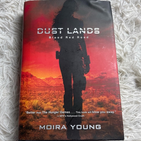 Dust Lands Blood  Red Road By Moira Young - Hardcover - Picture 5 of 6